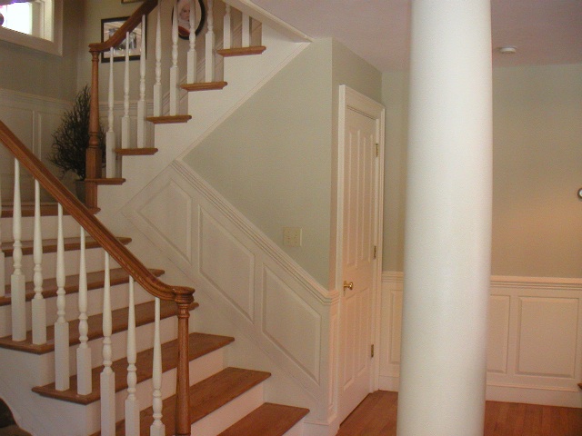 Hampton Staircase & Foyer